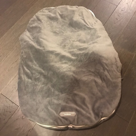 JJ Cole Collections BundleMe Car Seat Cover - Picture 4 of 7